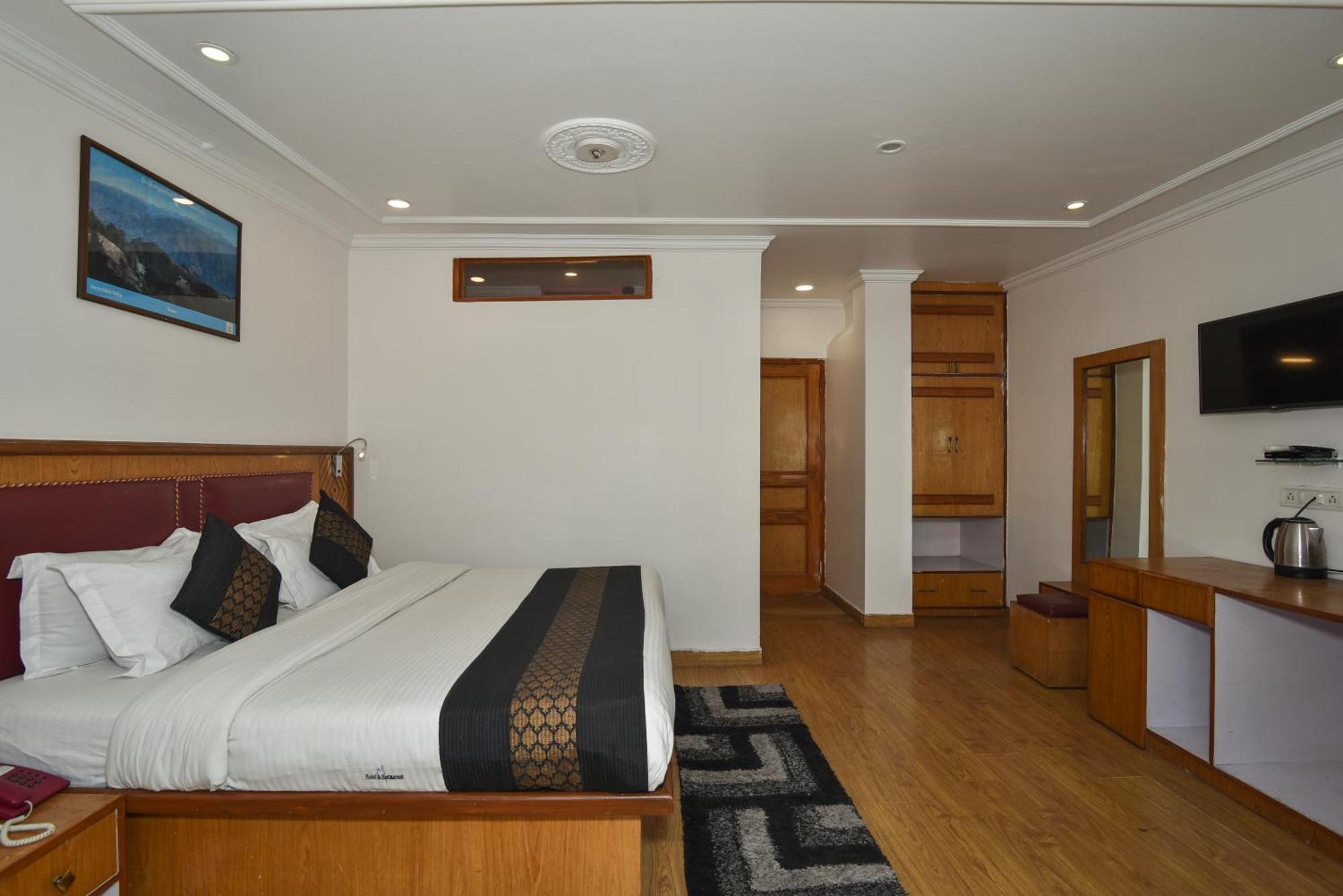 M Hotel And Restaurant McLeod Gandzs Kültér fotó