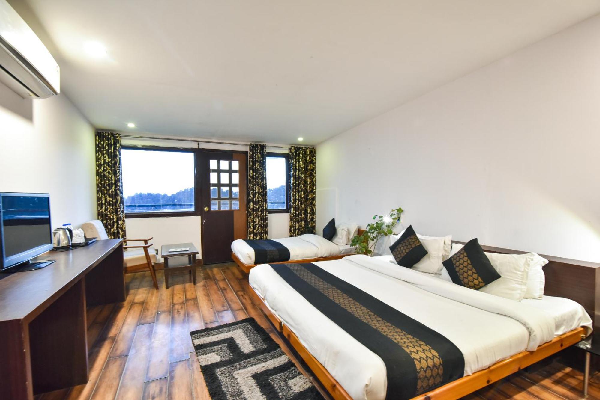 M Hotel And Restaurant McLeod Gandzs Kültér fotó