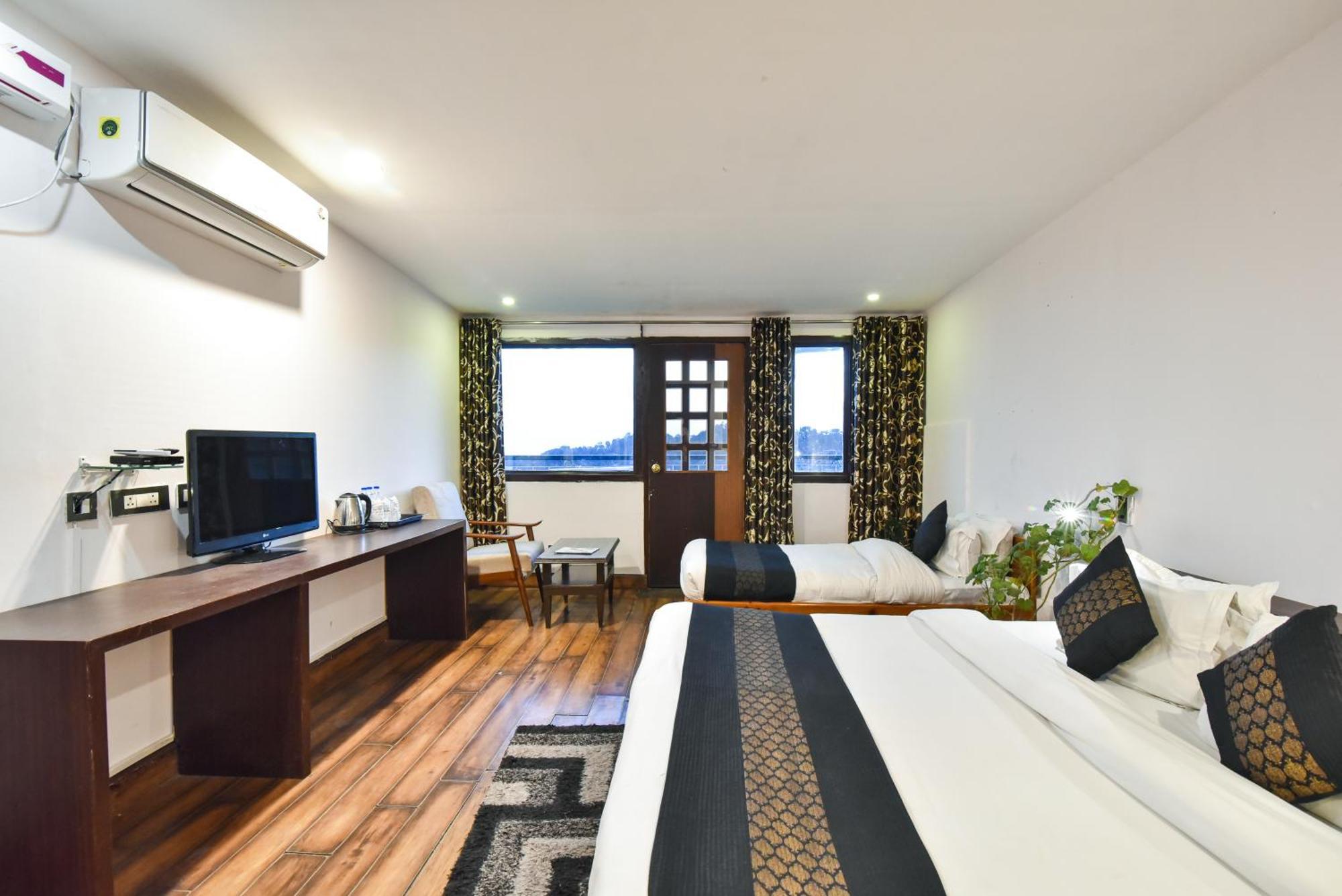 M Hotel And Restaurant McLeod Gandzs Kültér fotó