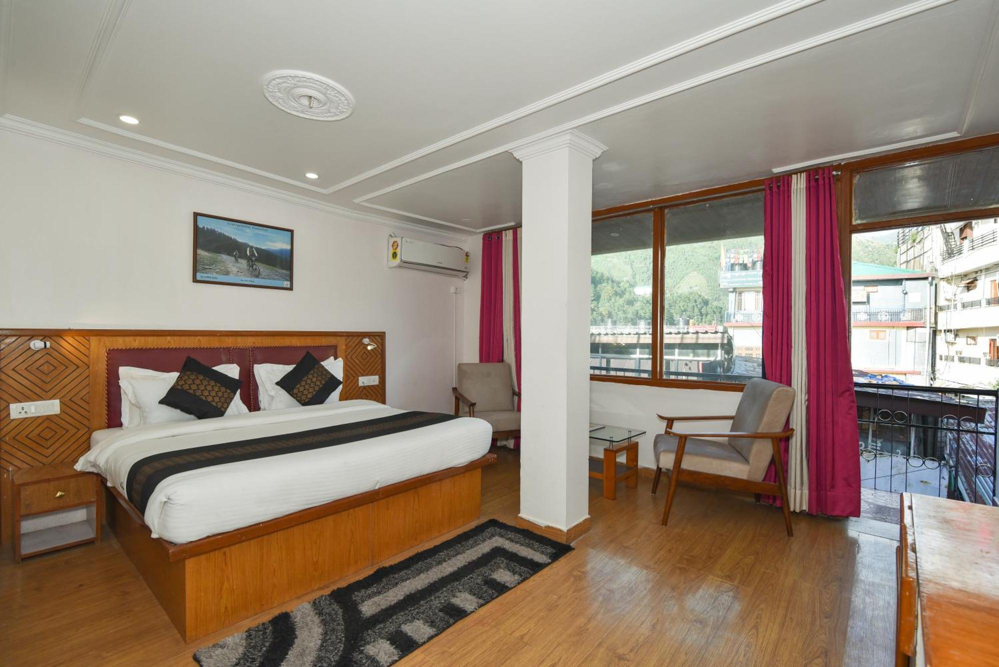M Hotel And Restaurant McLeod Gandzs Kültér fotó