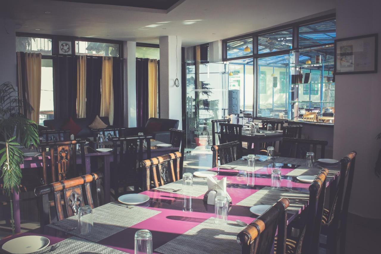 M Hotel And Restaurant McLeod Gandzs Kültér fotó